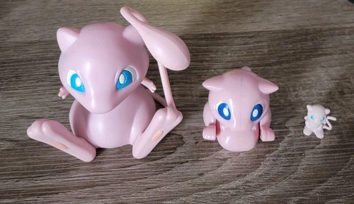 1998 TOMY Talking Pokemon #151 MEW Motion Activated / Wind Up Pull Back / Mini