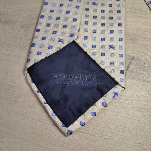 Burberry London Tie Beige Blue Square Patterned Textured 100% Silk Made in Italy - Picture 9 of 13