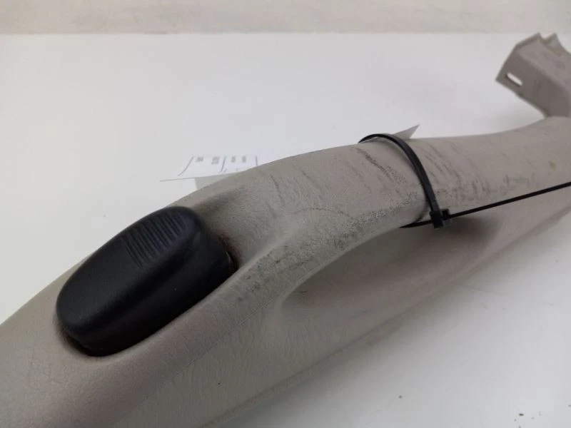 Manija de techo trasero derecho Dodge Caravan 2001-2007 con moldura Foto 2 de 4