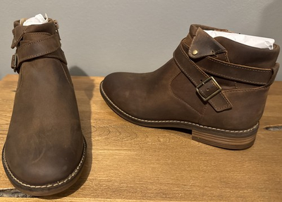 #ad NEW Clarks * 6.5 M *New in Box NIB * Brown Ankle Bootie * Camzin Dime $52.99