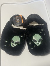 NWT Slipper Socks with Gripper Soles 1 Pair Black Size M/L 8-10   501