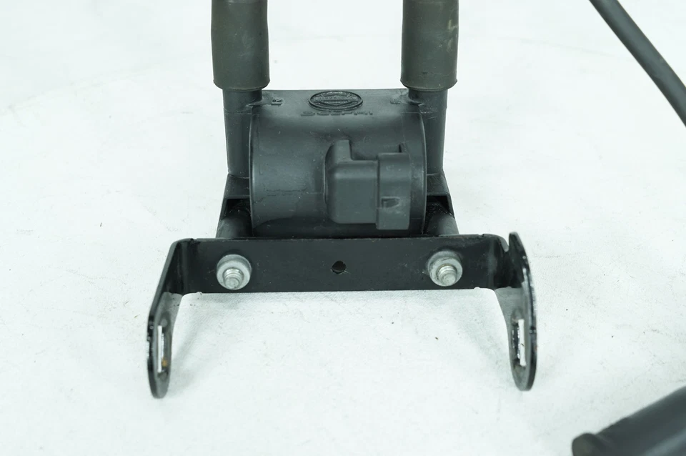 2008 Harley Touring FLHX Street Glide OEM Ignition Coil Spark Plugs Cable - Image 2 of 4