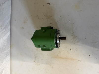#ad CH13990 John Deere 850 1050 Hyd Pump $80.00