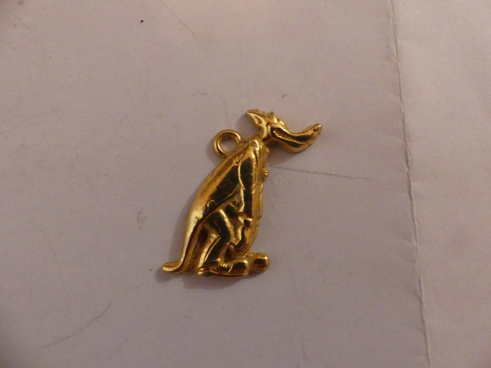 FEVE METAL DORE PENDENTIF DISNEY PLUTO 1990 - Photo 1/1