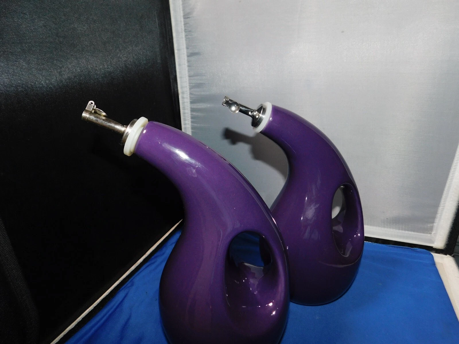 RACHAEL RAY OIL & VINAGAR DISPENSERS (PURPLE)