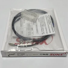 One New Panasonic SUNX FD-NFM2 Photoelectric Sensor FDNFM2 Free Shipping 