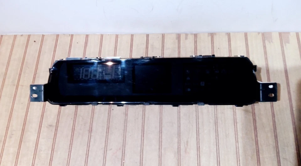 Cuadro de instrumentos Toyota Prius C 2012-2013 157.815 millas ID 838005CF80 OEM Foto 4 de 4