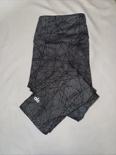 ALO Yoga Women's Black Data Airbrushed Capri Leggings Gray & Black Small