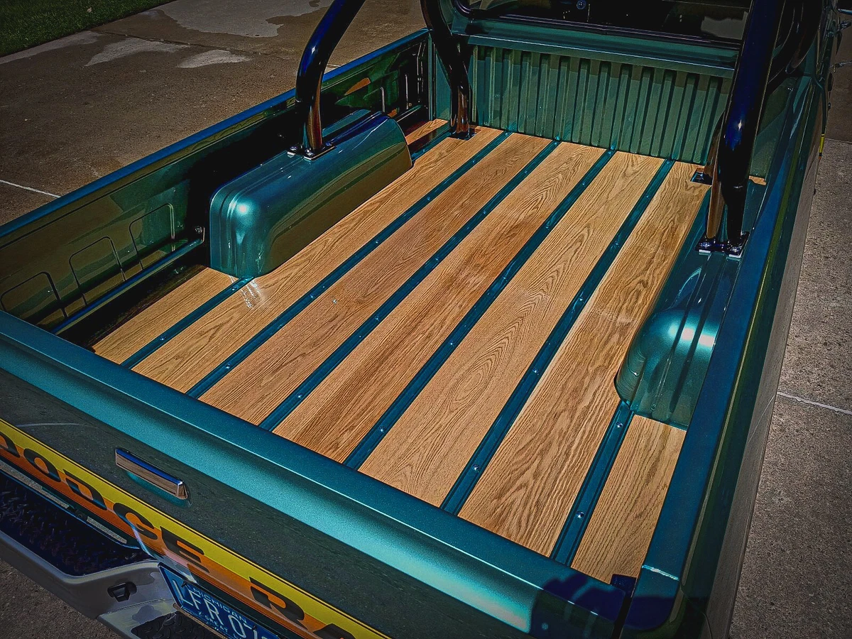 Click photo thumbnail to view