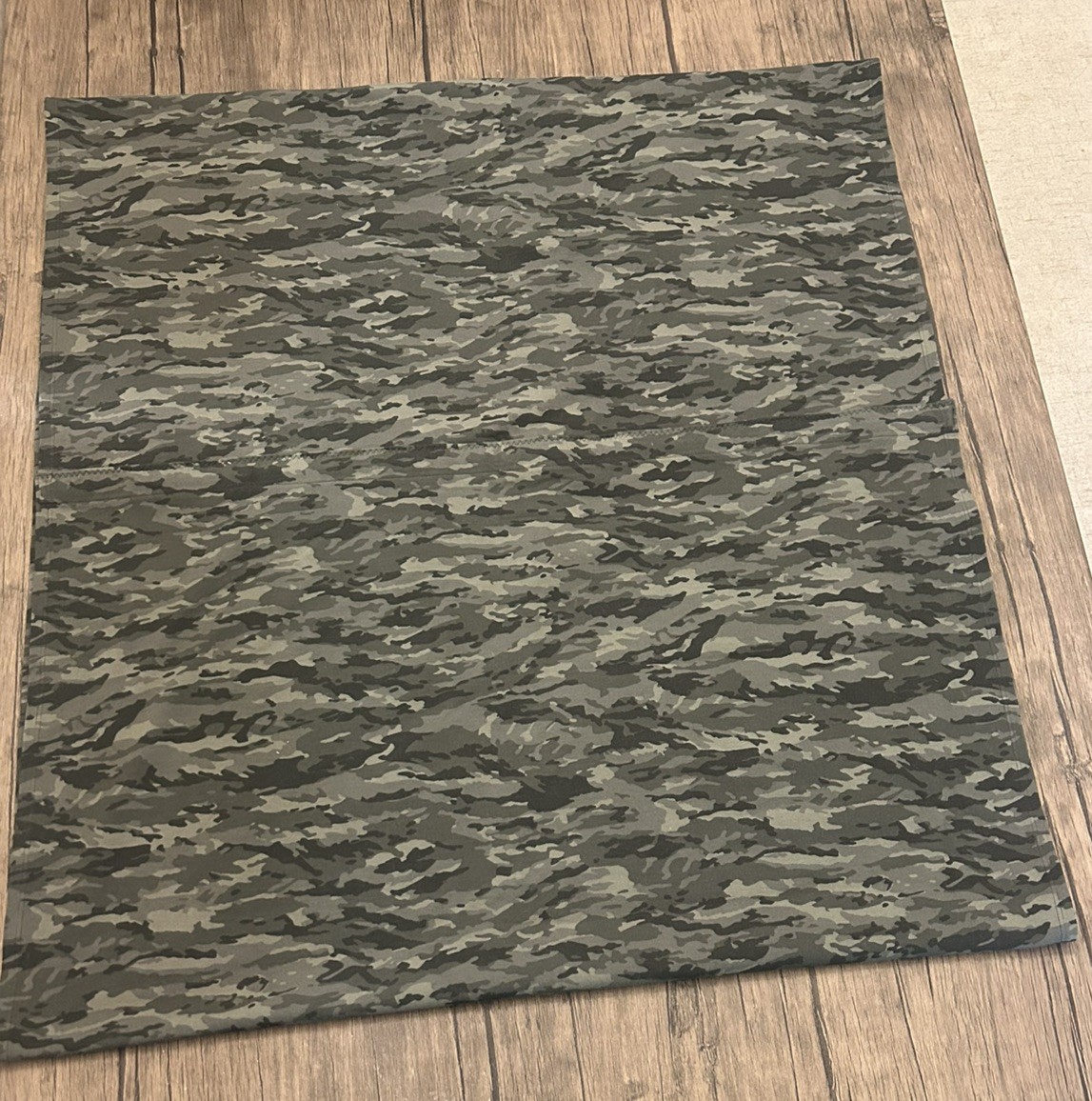 Lululemon Evergreen Green Camo Cotton Vinyasa Snap Scarf RARE image 5