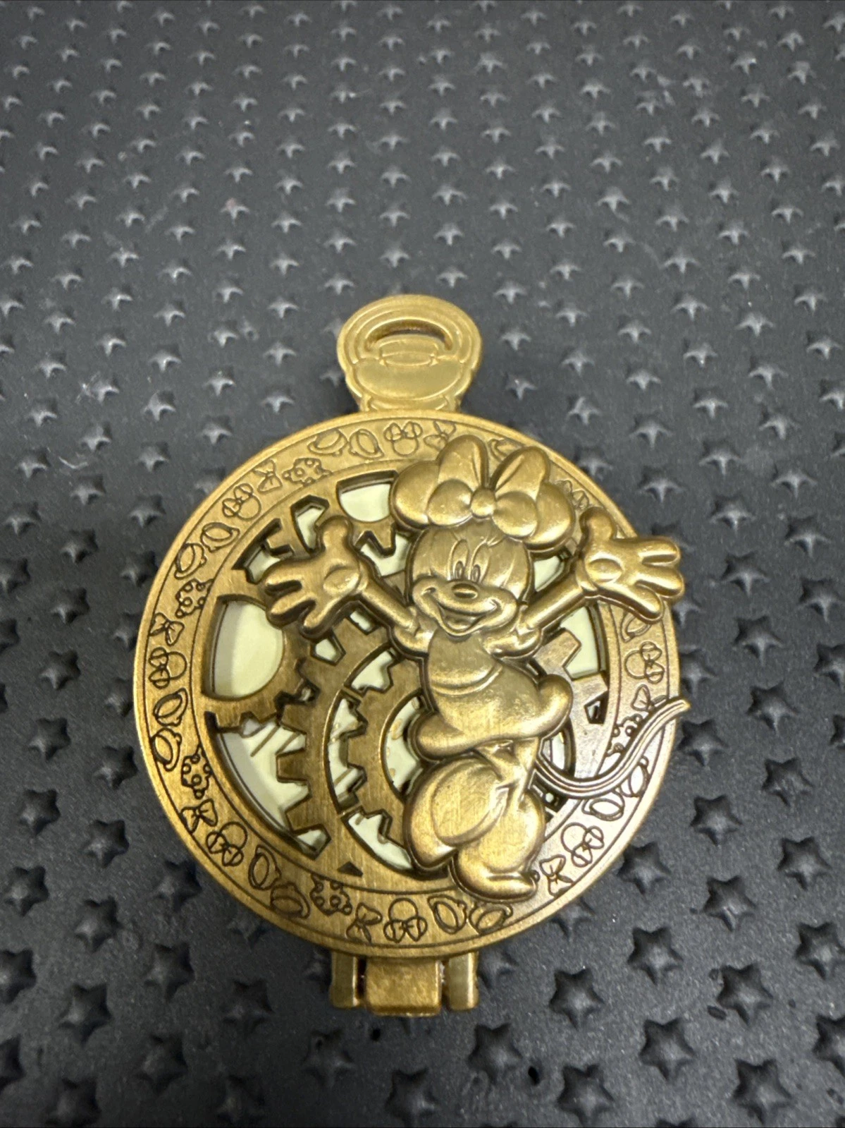 Disney Mickey & Friends Pocket Watch Hinged Pin Blind Box - Minnie Mouse