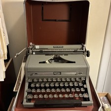 Vintage Royal Quiet DeLuxe Portable Typewriter With Hard Case  Works/year ? thumbnail