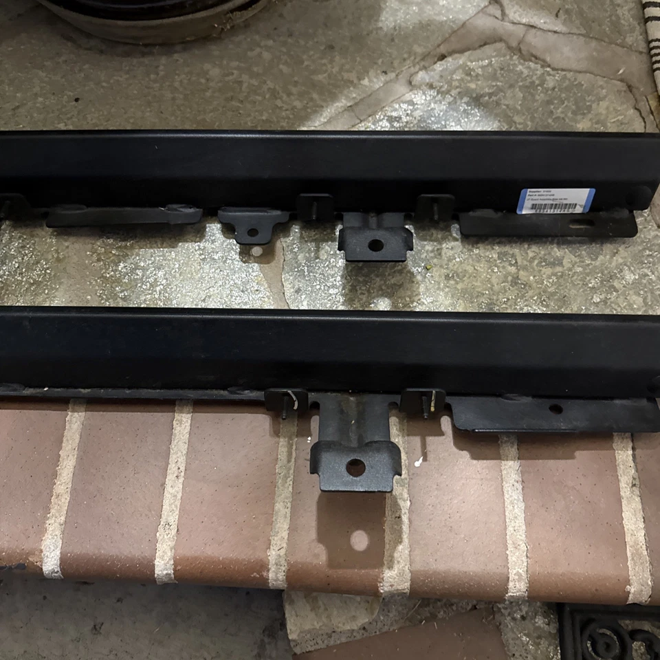 Protector de umbral lateral de carrocería Jeep Gladiator Rock Rails 2020-2024 68341314AB fabricante original Foto 3 de 4