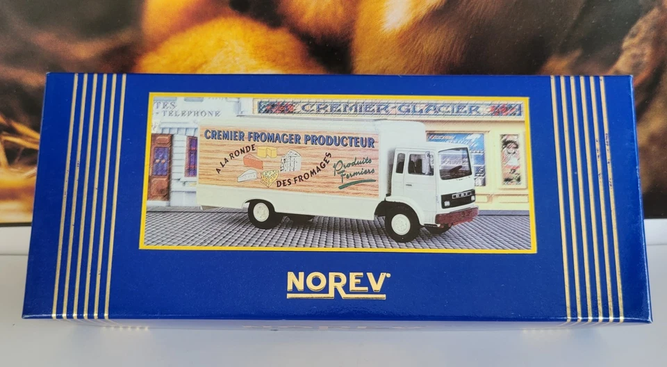 Norev Ref 52337 Camion Daf "A la ronde des fromages BO/TBE - Photo 2/4
