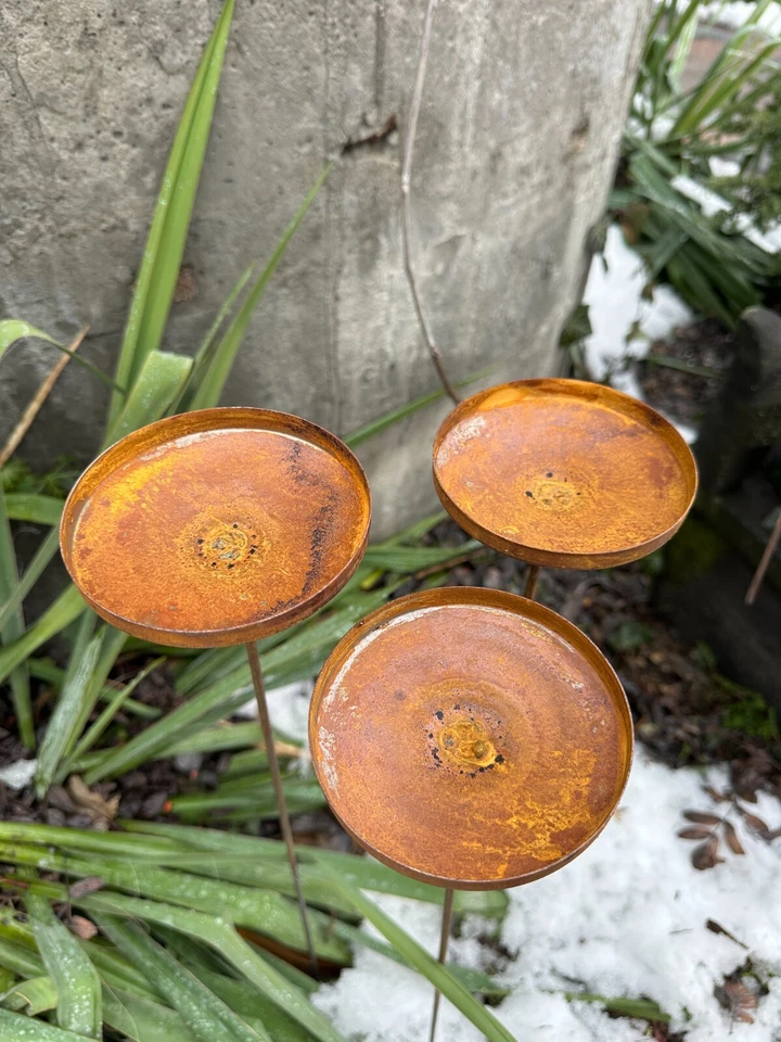 Metal rain catchers, Bee Cups outdoor garden decor, Small Garden Chalice - Image 3 of 4