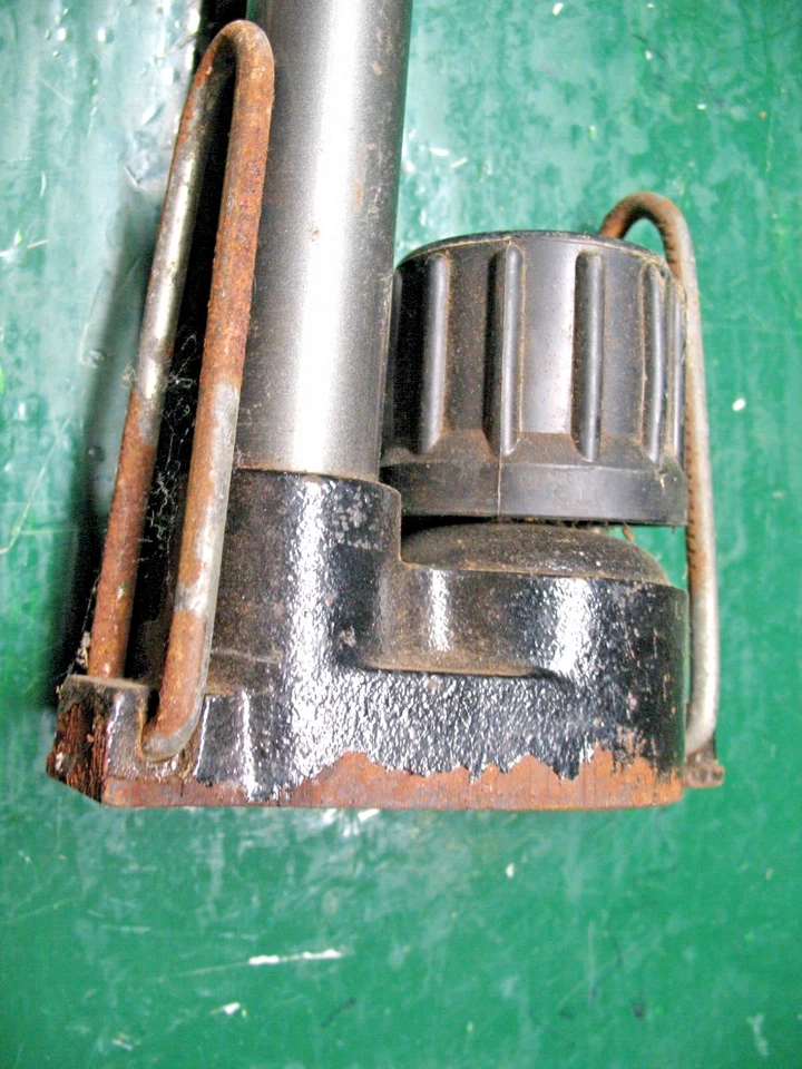 ZEFAL h p HUSKY 1941 FLOOR HAND PUMP OD3 240 992 VINTAGE ORIGINAL GERMANY - Image 2 of 4