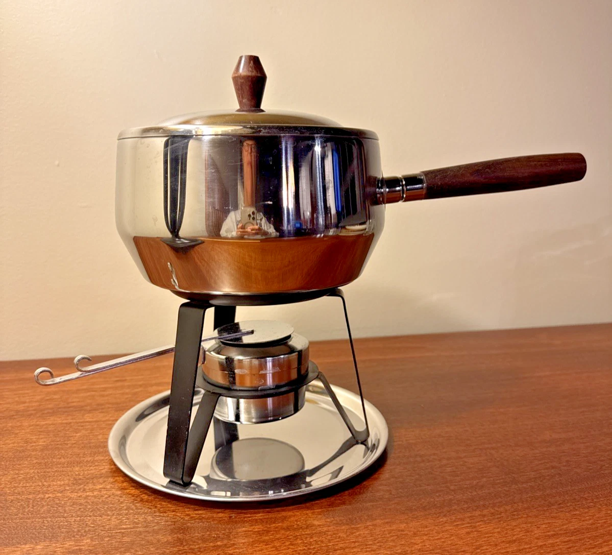 Vintage MCM Stainless Steel Walnut Fondue/Chafing Set
Opens in a new window or tab