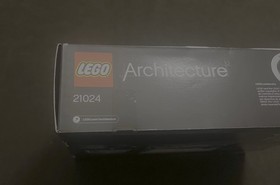 DAMAGED BOX LEGO Architecture Louve 21024 Paris France Landmark Retired