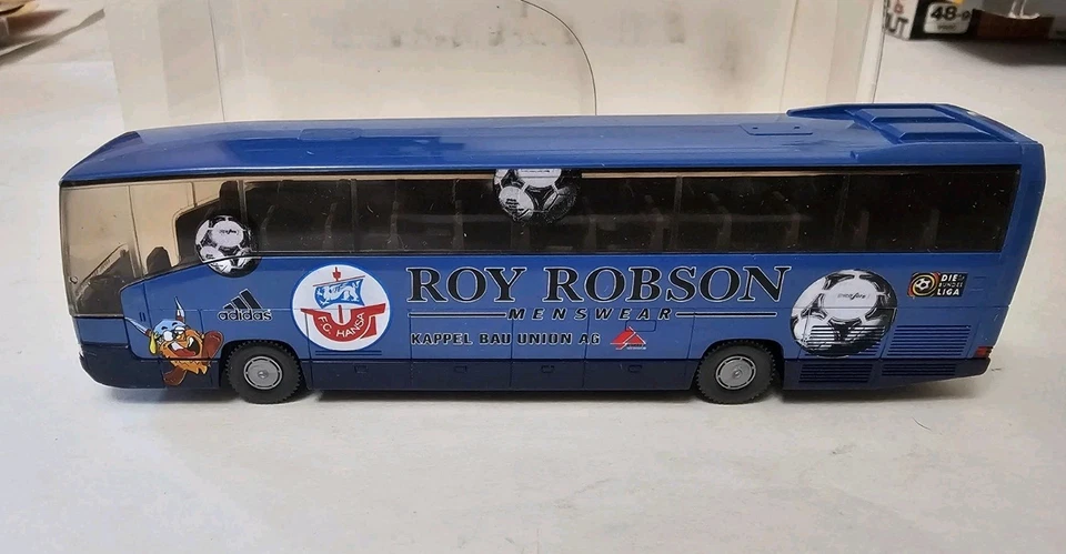 维基 7141144 HO 梅赛德斯 O404 Coach 巴士 - 罗伊·罗布森、阿迪达斯、德甲联赛 — 第 2/4 张图片
