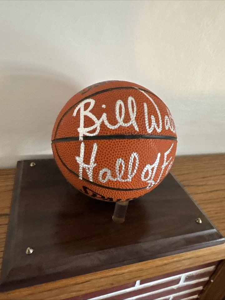 Baloncesto NBA Mini Spalding autografiado firmado por Bill Walton Foto 2 de 4