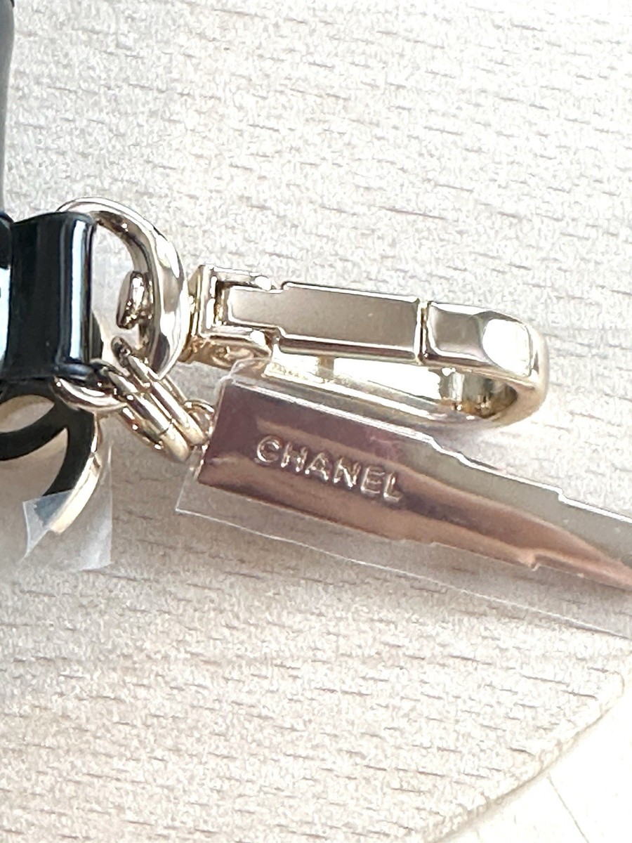 CHANEL Rouge Coco Patent Lipstick Case Pouch With Charm -Spring