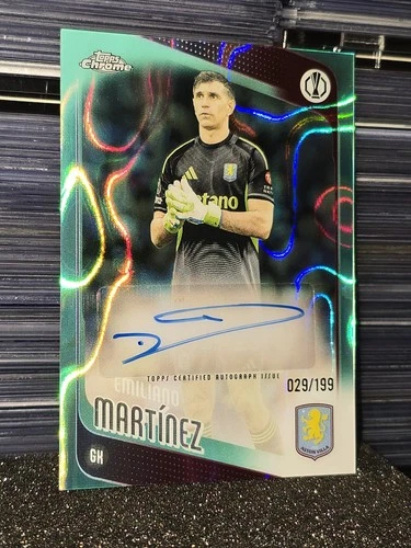 2025-26 Topps Chrome UEFA Club Competitions Emiliano Martinez Aqua Lava Auto/199