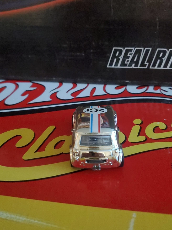 Hot Wheels 2008 Target Super Chromes 10 Car Tin Set Exclusive Morris Mini Cooper - Image 4 of 4