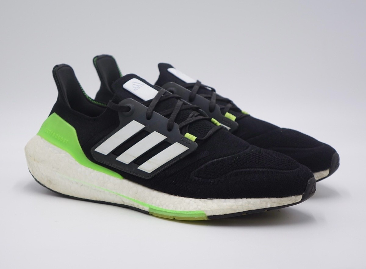 Adidas Ultraboost 22 no box, great condition md8BfkvWMH8j3QSX3KrpgW.jpg main image 3