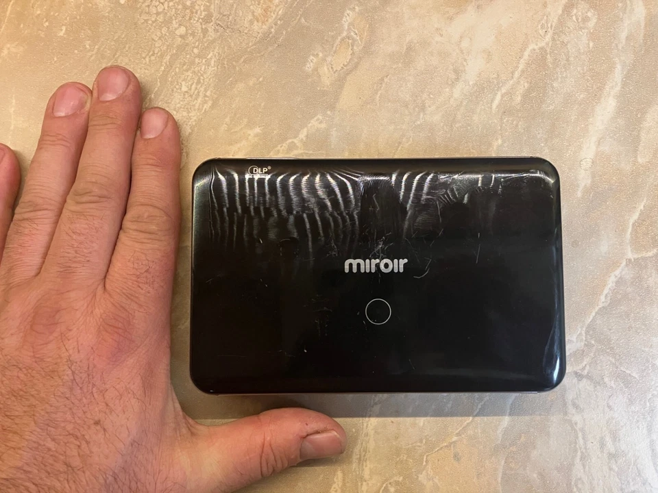 Miroir Smart HD Mini Projector Model M300A - Image 4 of 4