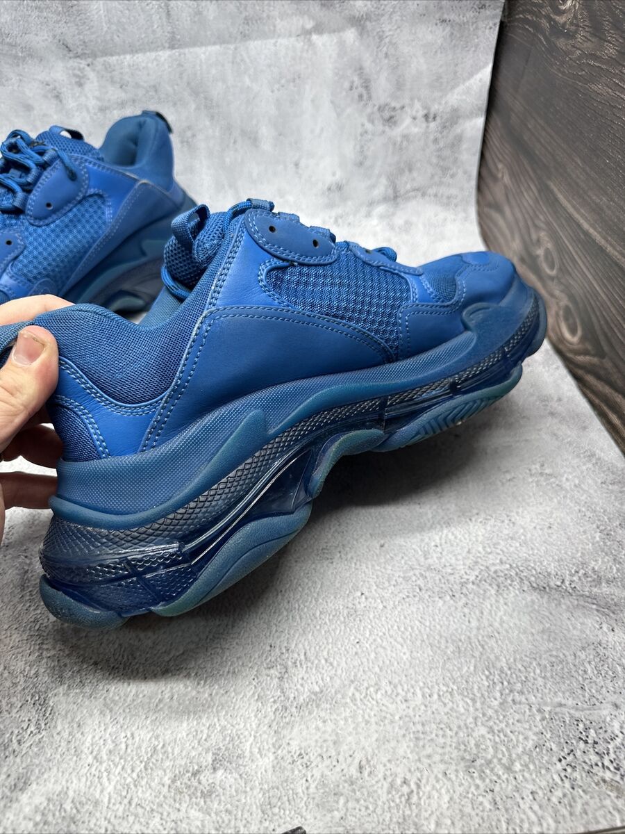 Balenciaga Triple S Men's Sneakers Size 43 EU / 10 US Blue Balenciaga Triple S Men's Sneakers Size 43 EU / 10 US Blue