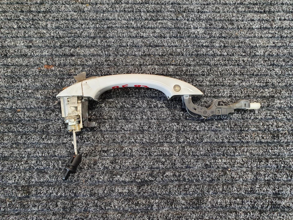 AUDI A6 RF OUTER DOOR HANDLE 4G/C7 07/11-07/16 4H0837206B Foto 2 de 4