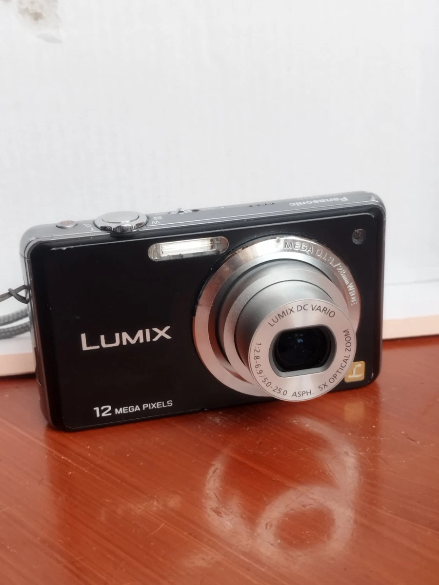 Pack : Panasonic Lumix DMC-TZ55 WiFi, Noir + Etui + Carte mémoire