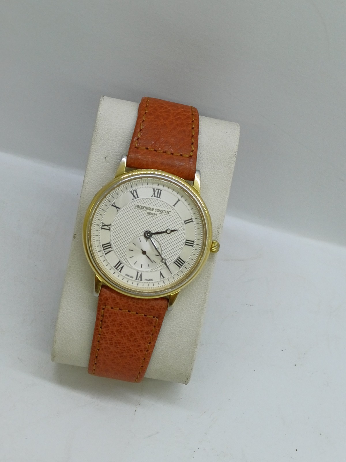 FREDREIQUE CONSTANT CLASSICS WATCH MENS QUARTZ FC-235X3S5/3S6 SAPHIRE 34MM SWISS