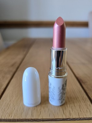 Neu ohne Box MAC Antiquitease Finery Collection SNOB APPEAL Frost Lippenstift 3g