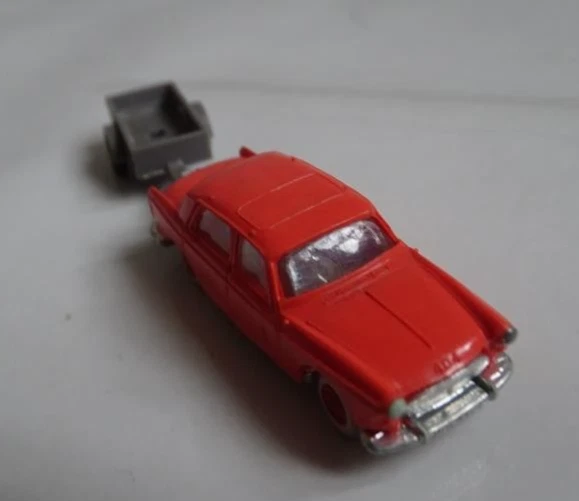 NOREV 1960 -Peugeot 404 rouge + remorque (micro miniatures) + boite - 1/86eme- - Photo 3/4