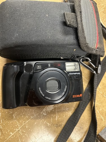 Olympus Infinity Zoom 230 35mm Point & Shoot Film Camera w/case