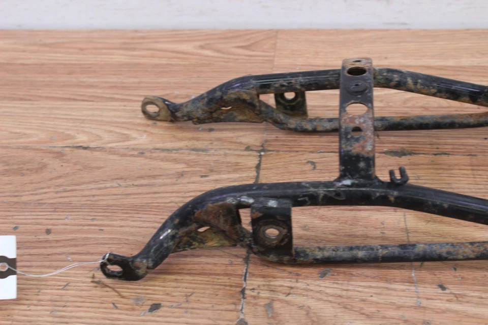 Soporte de soporte para guardabarros trasero Suzuki DR125 1988 Foto 2 de 4