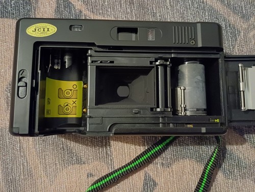 Chinon Auto GX 35mm Film Camera Point & Shoot Collectable *Untested Prop - Picture 4 of 9