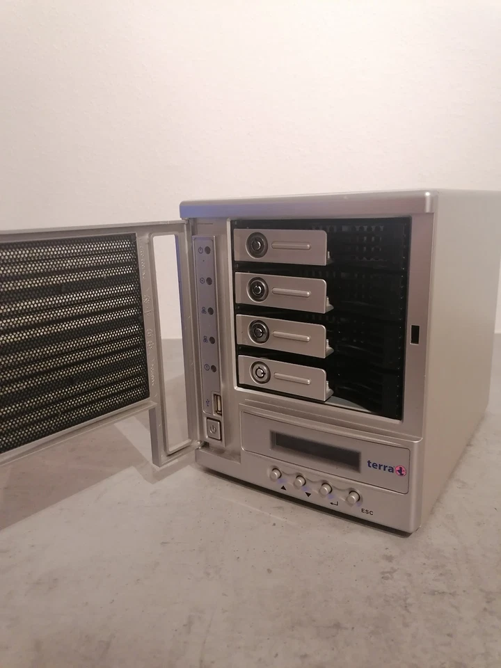 NAS mit 4x 1 TB HDD - Terra NASBOX4 - Bild 2 von 4