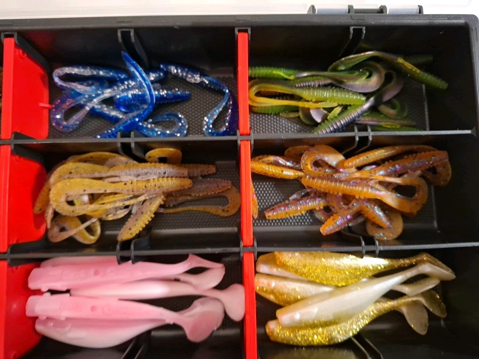 Box mit ca. 70 Gummifischen/Twistern 6-8cm Angelköder Barsch Zander Konvolut - Bild 4 von 4