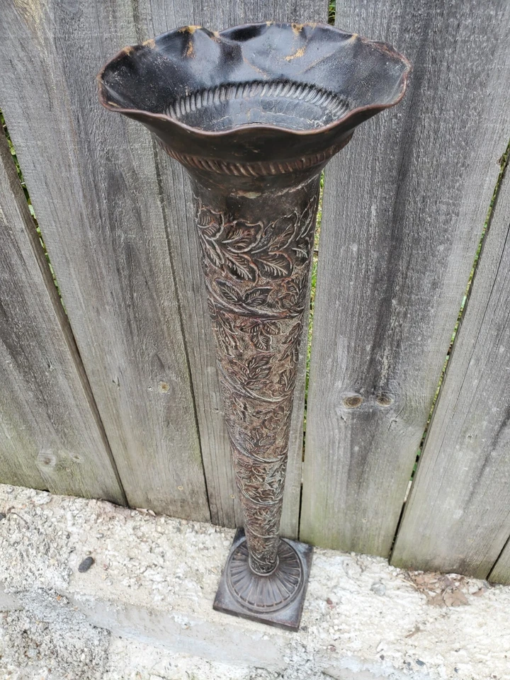 JARRÓN PISO Metal Z GALLERIE 27" Latón 564201083 Maceta Amelia Marrón Hoja Floral Foto 3 de 4