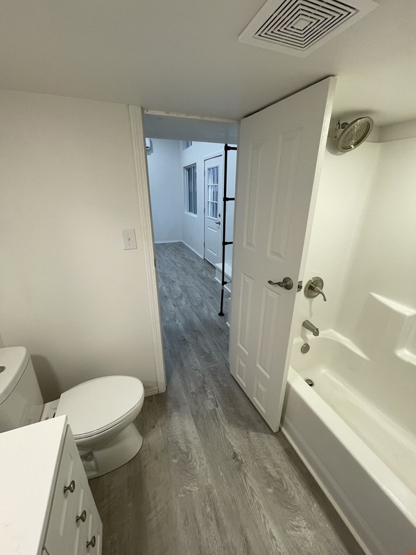Tiny House on Wheels 2023 | NEW | Freedom Building Company | 24’x8’6” - Image 4