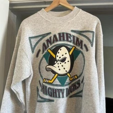 Vtg Anaheim Mighty Ducks Sweatshirt, NHL hockey team sweatshirt QT706