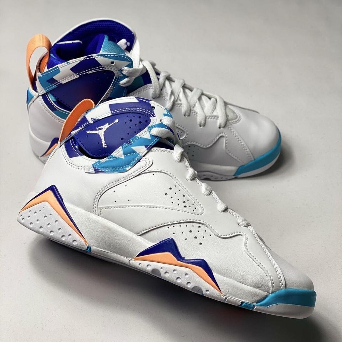 JORDAN RETRO GS CHLORINE BLUE