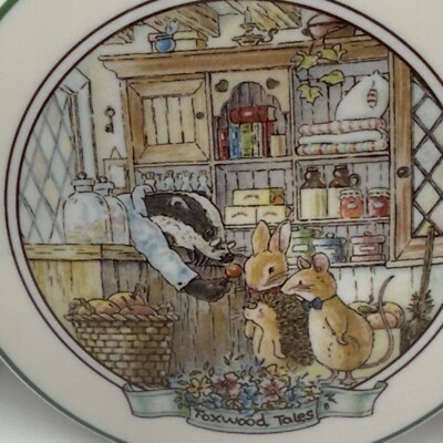 Foxwood Tales Anthropomorphic Animals Art Treasure Container