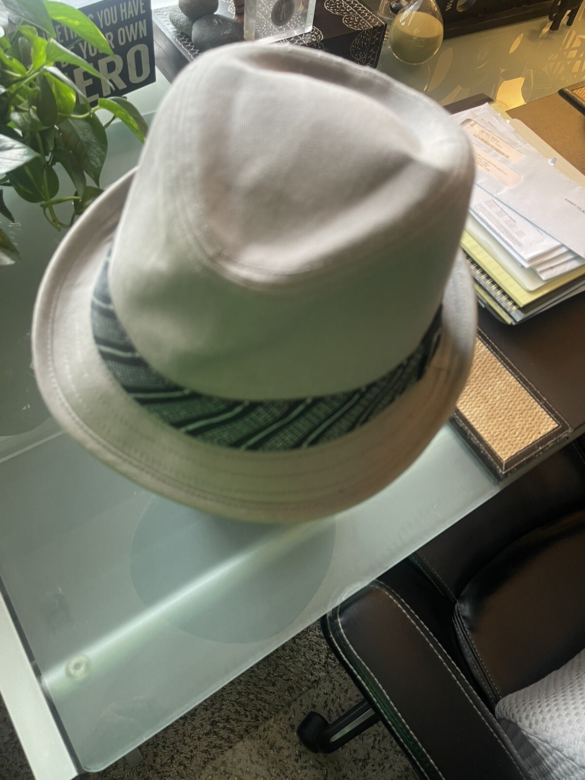 Stylish Fedora Hat for Men in Size M/L - Classic & Comfortable-image