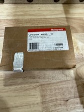 NEW HONEYWELL VP526A1035 Pneumatic 3 Way Unitary Mixing Valve 1/2"  2.5Cv