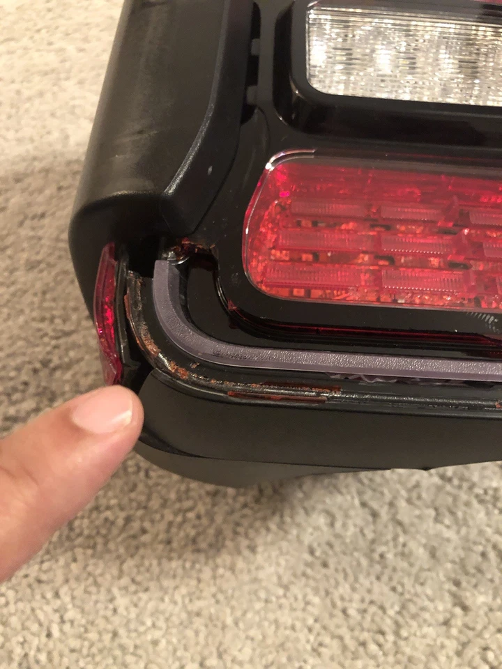 Luz trasera LED 20-25 Jeep Gladiator OEM 683385AH LH lado pasajero daños leer Foto 2 de 4