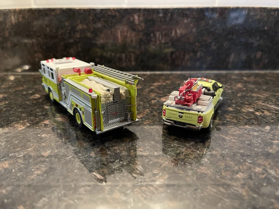 NEW! Code 3 Custom Miami-Dade Fire Department Rescue Engine and Brush Fire Unit - Image 3 of 4