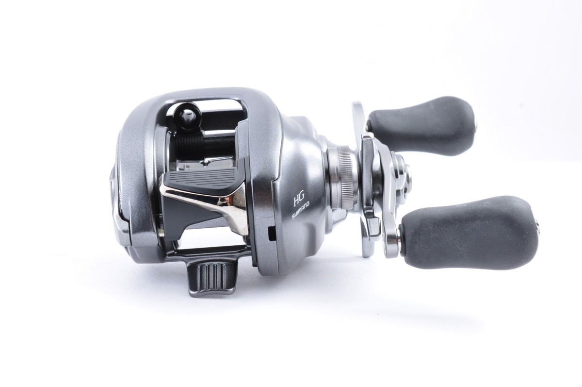リール 22Bantam HG right SHIMANO 22 Bantam HG Right Handed Bait Casting Reel with Box